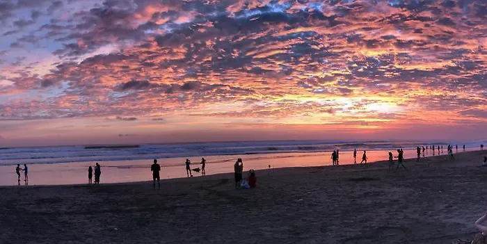 Bali Aja Villa Seminyak (Bali)