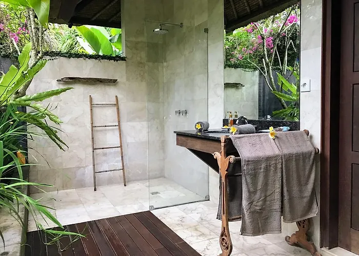 Bali Aja Villa *